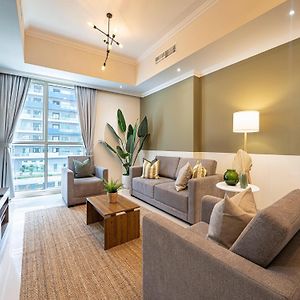 Luxe Apartments Near Dubai Mall Burj Khalifa Pool Gym Parking