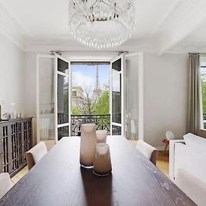 Appartement de Luxe à 2 Chambres à Coucher