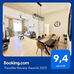 Appartement à 3 Chambres à Coucher