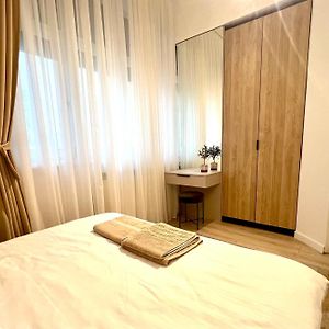 Nice Flat In Villa Near Old Town