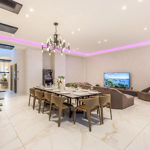 Premium Six-Bedroom Apartment