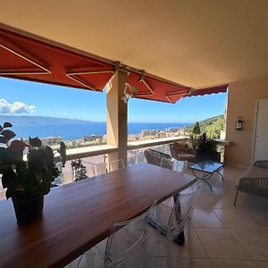 Appartement à 3 Chambres à Coucher