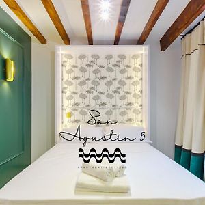 Refined And Practical Studio In Historic Center Of Alicante