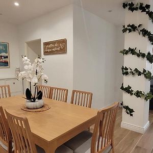 Appartement de Luxe à 4 Chambres à Coucher