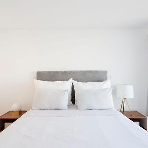 Luxury Suite With Balcony And Shared Accommodation In The Parque Eduardo VII Area