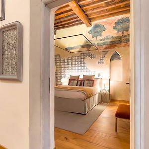 The Florence Tornabuoni Palace Boutique Apartments