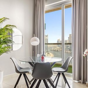 Business Bay Premium Apartment By Renttiers