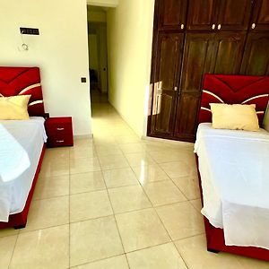 Appartement de Luxe à 3 Chambres à Coucher