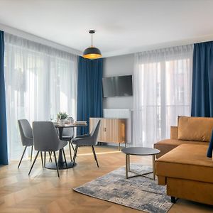 Metropolis Design Apartments