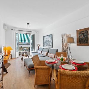 Appartement à 2 Chambres à Coucher