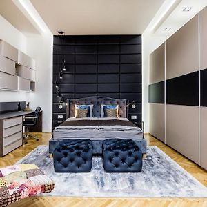 Appartement à 3 Chambres à Coucher