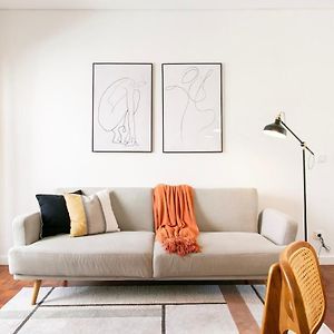 Appartement à 2 Chambres à Coucher