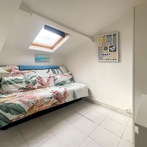 Studio Lit King-Size