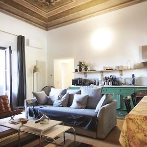 Appartement de Luxe à 2 Chambres à Coucher