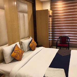 Hotel Paradise - New Delhi