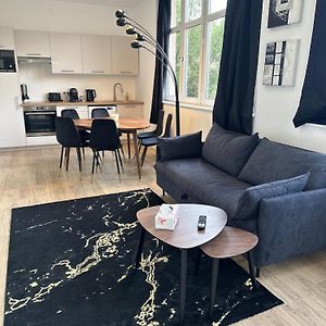 Appartement à 2 Chambres à Coucher