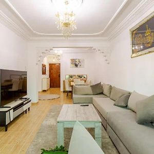 Appartement à 2 Chambres à Coucher