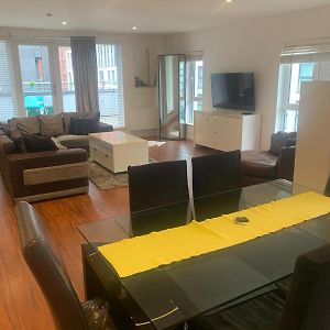 Spacious Central Penthouse Apartment With Parking