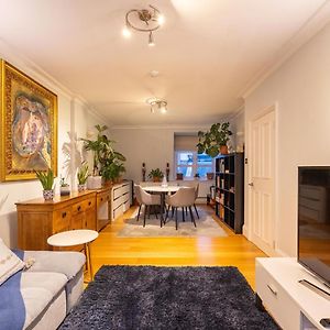 Appartement à 2 Chambres à Coucher