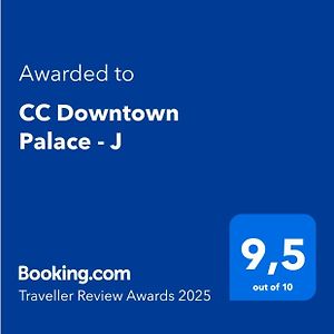 Cc Downtown Palace - J