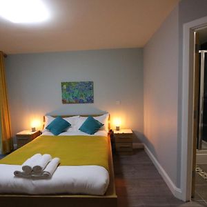 Stunning Top Floor Southside Apartment 2 Beds Parking Wifi Netflix