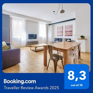 Appartement à 2 Chambres à Coucher