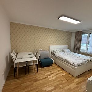 Exclusive Serviced Flat On Taborstrasse
