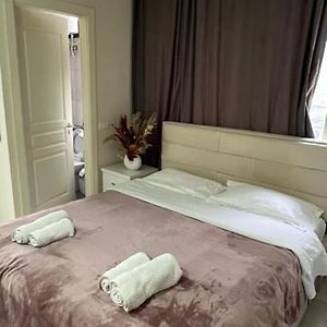Urban Retreat Apartments