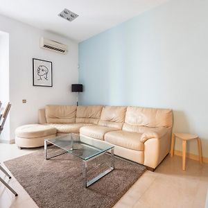 Appartement à 3 Chambres à Coucher
