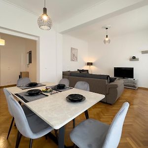 Appartement à 3 Chambres à Coucher