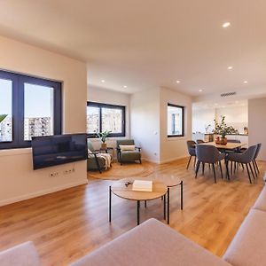 Appartement à 3 Chambres à Coucher
