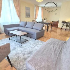 Appartement à 2 Chambres à Coucher