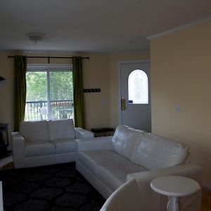 Appartement à 2 Chambres à Coucher