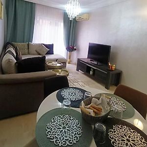 Appartement de Luxe à 2 Chambres à Coucher