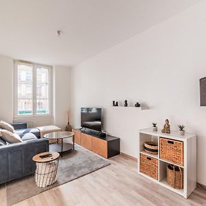 Appartement à 2 Chambres à Coucher