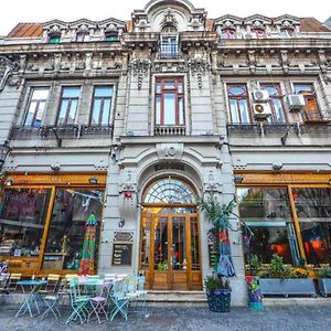 Chic Old Town Escape With Modern Comforts