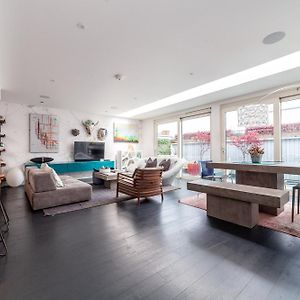 Appartement à 3 Chambres à Coucher