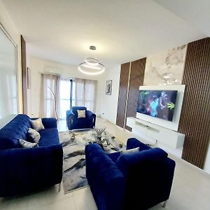 Appartement à 3 Chambres à Coucher