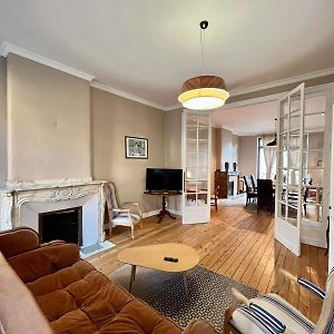 Appartement à 2 Chambres à Coucher