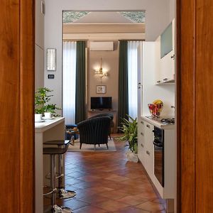 Appartement de Luxe à 2 Chambres à Coucher