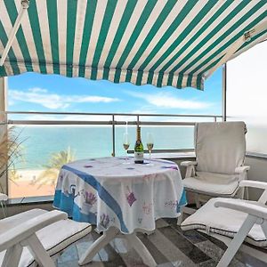 La Prom - A Two Bedroom Apartment With A Sea View