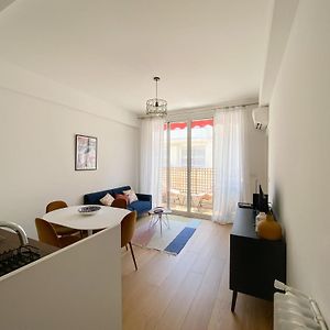 Appartement à 2 Chambres à Coucher