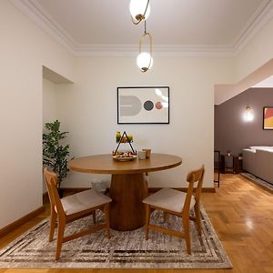 Appartement à 2 Chambres à Coucher