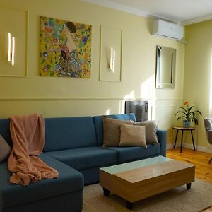 Appartement à 2 Chambres à Coucher