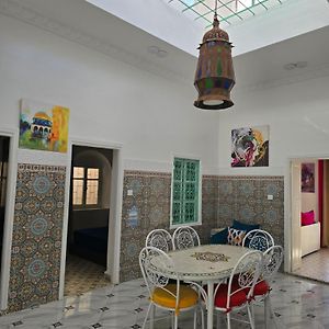 Appartement à 3 Chambres à Coucher