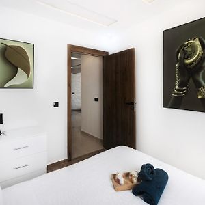 Appartement à 2 Chambres à Coucher