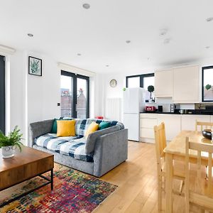 London City Hoxton Shoreditch 2 Bdr 2 Bath Balcony