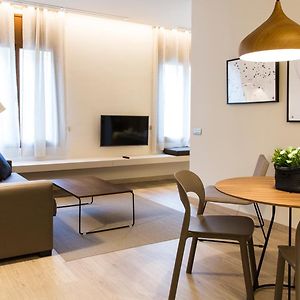 Fisa Rentals Ramblas Apartments