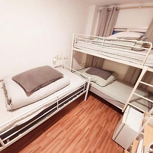 Blue Boat Hostel Myeongdong