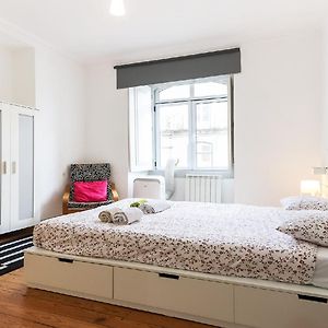 Lisbon Silver Flower - Flat In Lisbon Center